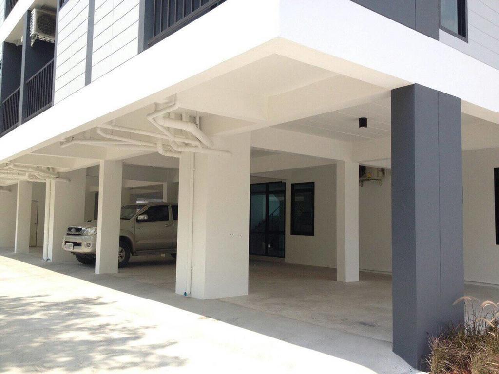 Promsook Apartment Chonburi Exteriör bild